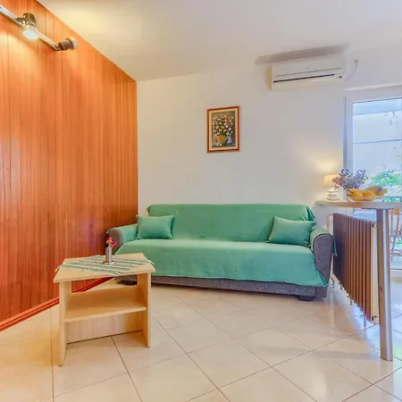 Apartment By The Sea Slatine, Ciovo - 14871 *